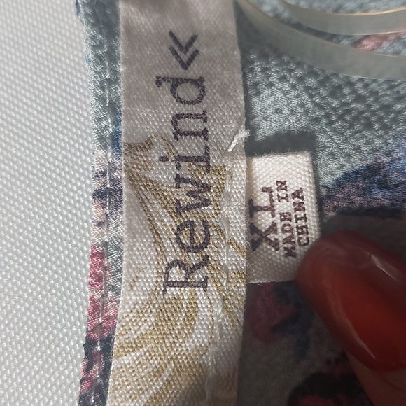 Rewind Floral top blouse women's size Xl - Picture 8 of 9